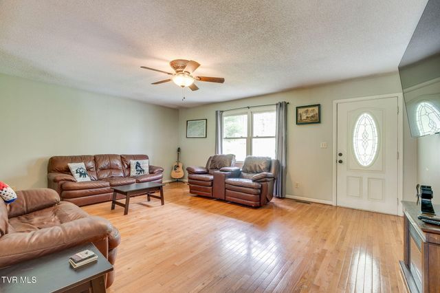 364 Max Jett Road, Johnson City, TN 37601