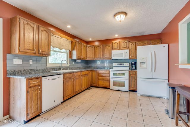 364 Max Jett Road, Johnson City, TN 37601