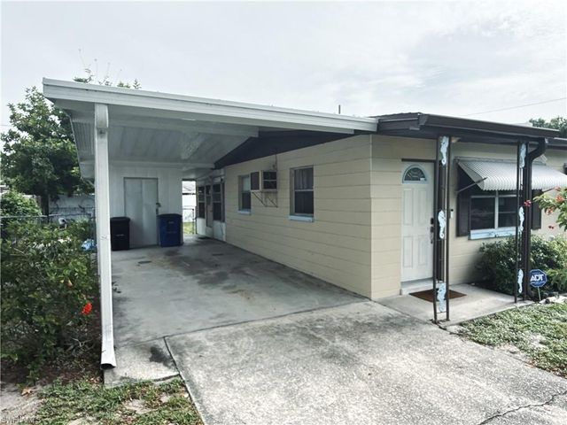 930 Narcissus ST, North Fort Myers, FL 33903