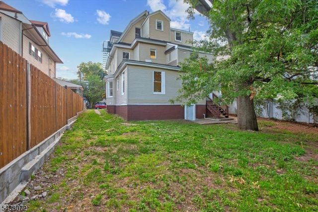 34 Hedden Ter, Newark City, NJ 07108
