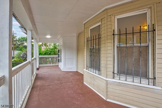34 Hedden Ter, Newark City, NJ 07108
