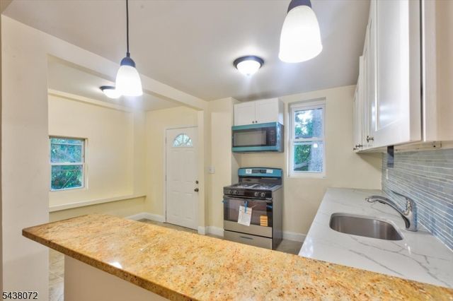 34 Hedden Ter, Newark City, NJ 07108