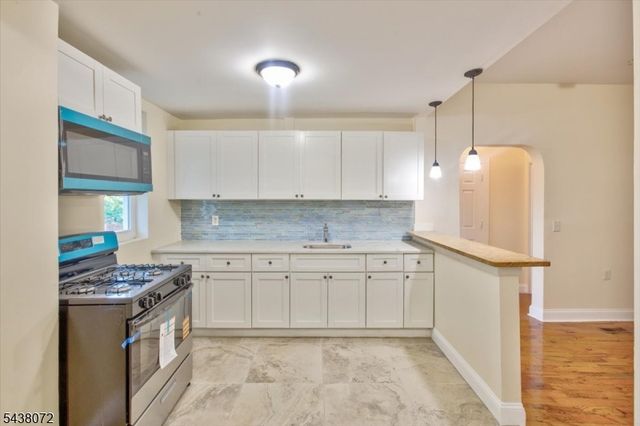 34 Hedden Ter, Newark City, NJ 07108