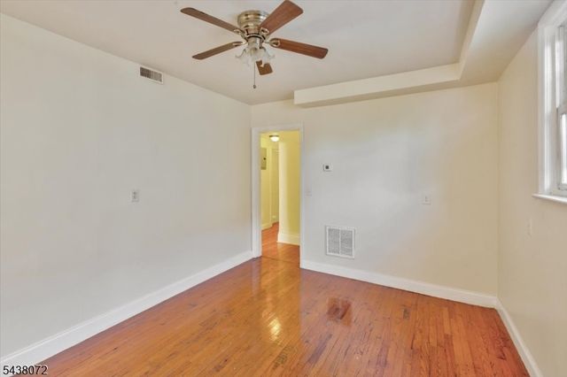 34 Hedden Ter, Newark City, NJ 07108