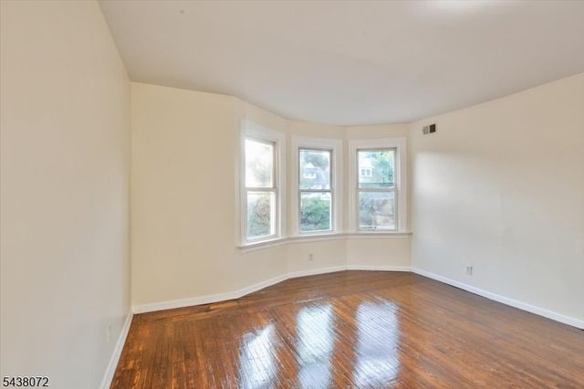 34 Hedden Ter, Newark City, NJ 07108