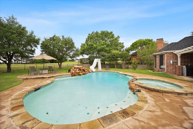 621 Liechty Court, Heath, TX 75032