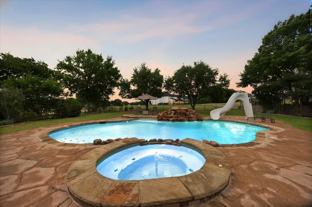 621 Liechty Court, Heath, TX 75032