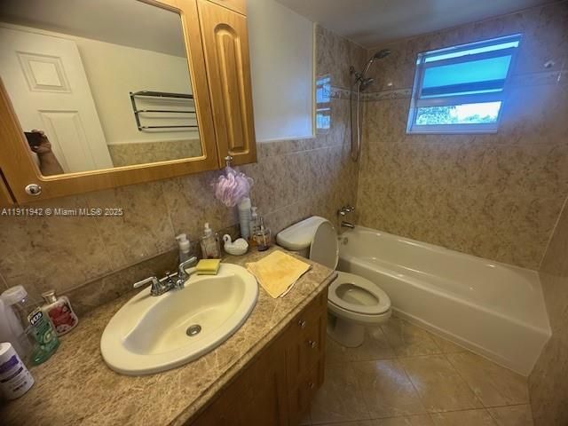 1830 Dixieanna St 301, Hollywood, FL 33020