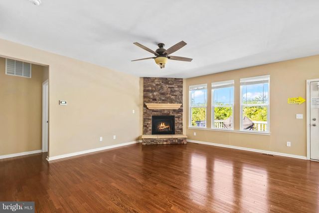 18 FARMVIEW DR, Stafford, VA 22554