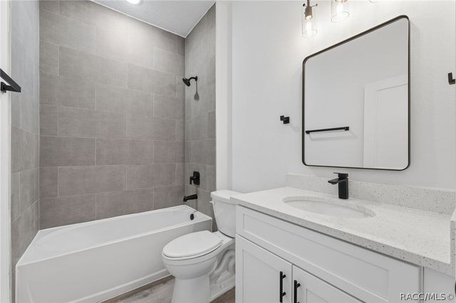 7047 N Lime Drive, Dunnellon, FL 34433