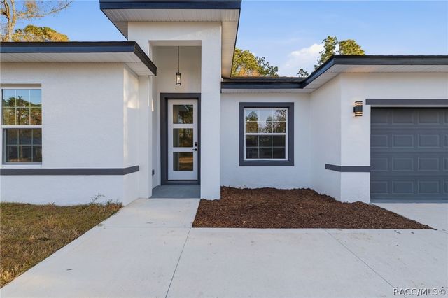 7047 N Lime Drive, Dunnellon, FL 34433