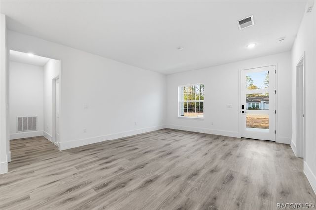7047 N Lime Drive, Dunnellon, FL 34433
