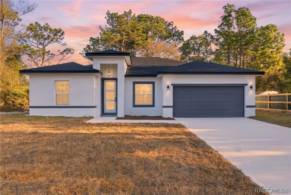 7047 N Lime Drive, Dunnellon, FL 34433
