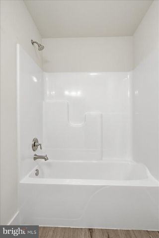 124 MEDFORD LN, Berkeley Springs, WV 25411