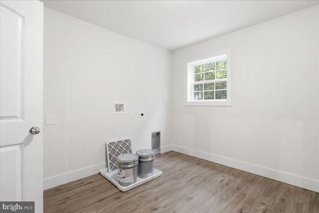 124 MEDFORD LN, Berkeley Springs, WV 25411