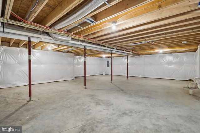 124 MEDFORD LN, Berkeley Springs, WV 25411