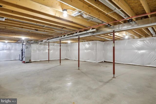 124 MEDFORD LN, Berkeley Springs, WV 25411