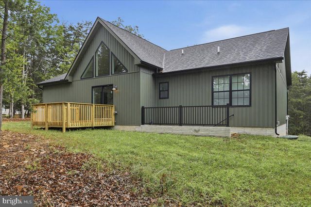 124 MEDFORD LN, Berkeley Springs, WV 25411