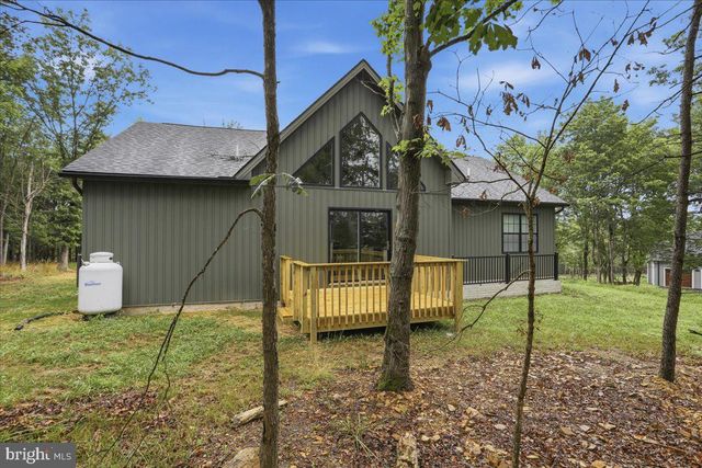 124 MEDFORD LN, Berkeley Springs, WV 25411