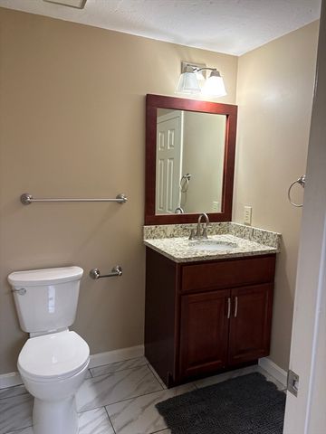 849 Boston Post Rd E 5H, Marlborough, MA 01752