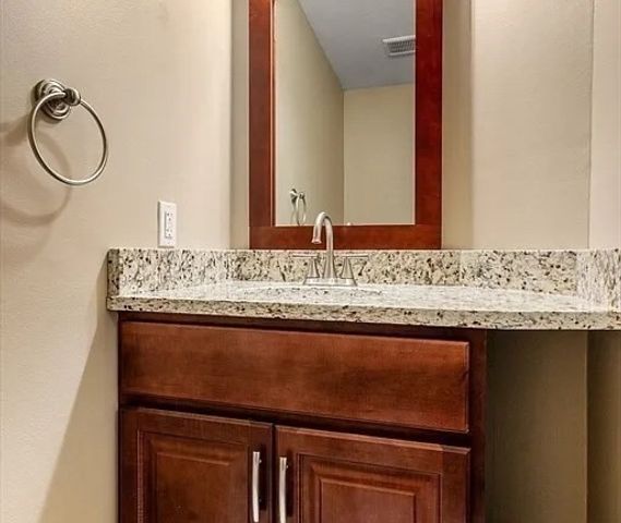 849 Boston Post Rd E 5H, Marlborough, MA 01752