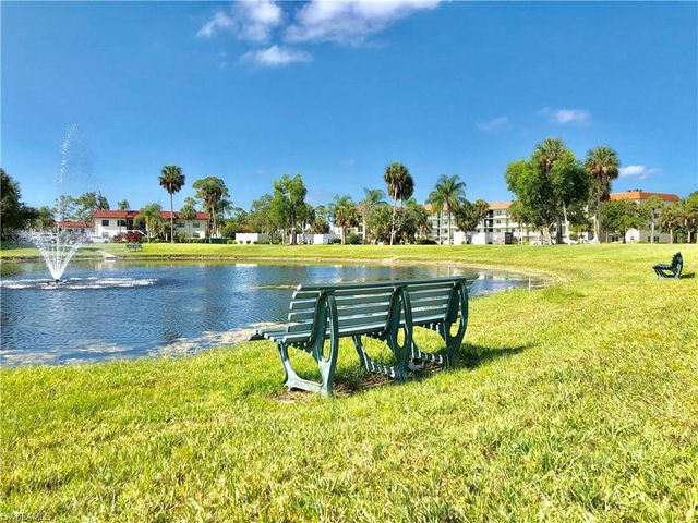 4372 27th CT SW 403, Naples, FL 34116