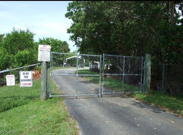 4914 Needle Fish LN, St James City, FL 33956