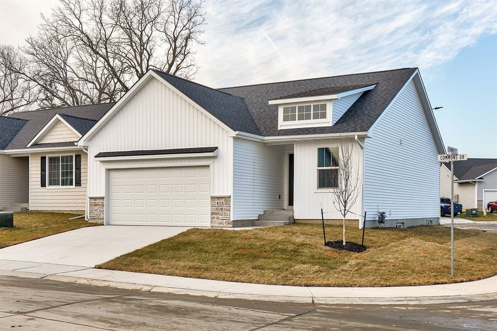 415 Commons Drive, Carlisle, IA 50047