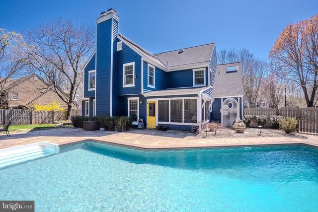 26 BALDWIN ST, Pennington, NJ 08534