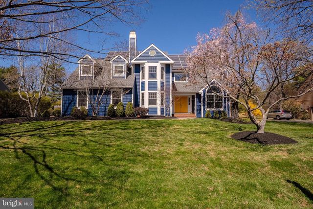 26 BALDWIN ST, Pennington, NJ 08534