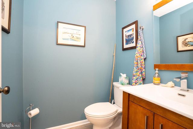 26 BALDWIN ST, Pennington, NJ 08534