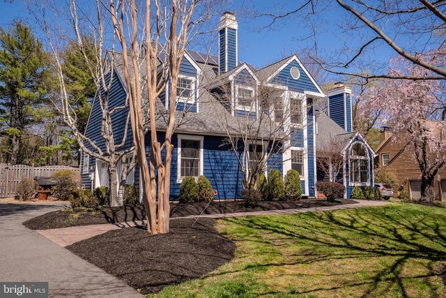 26 BALDWIN ST, Pennington, NJ 08534