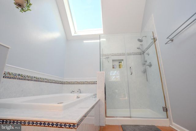 26 BALDWIN ST, Pennington, NJ 08534