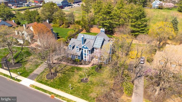 26 BALDWIN ST, Pennington, NJ 08534