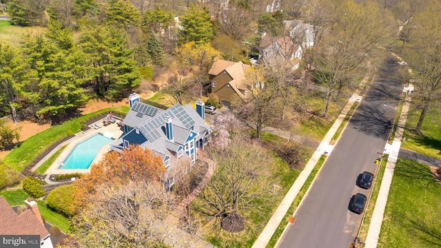 26 BALDWIN ST, Pennington, NJ 08534