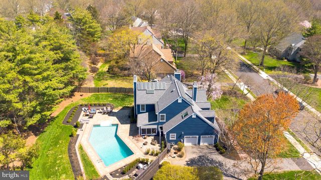 26 BALDWIN ST, Pennington, NJ 08534