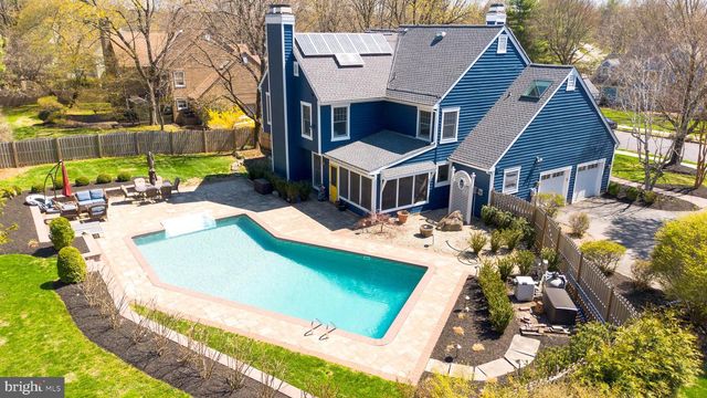 26 BALDWIN ST, Pennington, NJ 08534