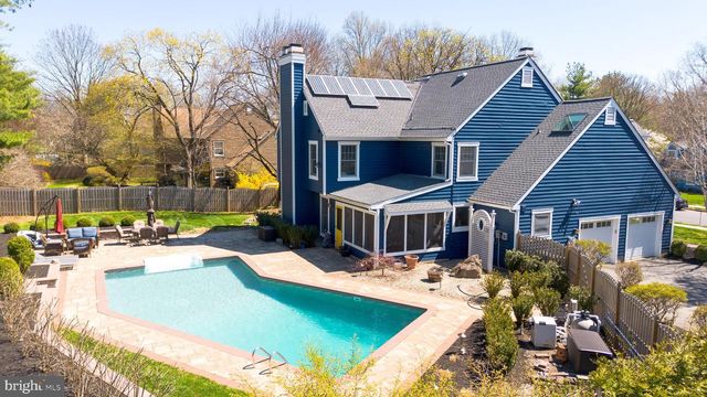 26 BALDWIN ST, Pennington, NJ 08534