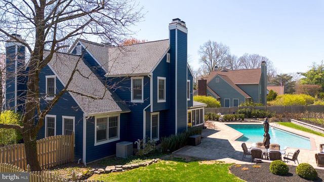 26 BALDWIN ST, Pennington, NJ 08534