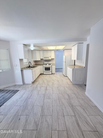 2634 Avoca Street, Lancaster, CA 93535
