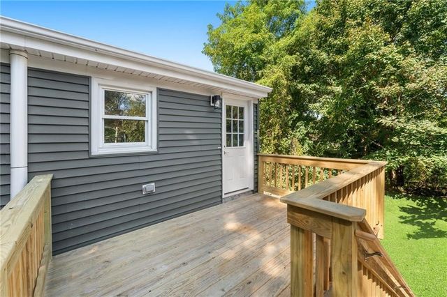 7 Laneway Court B, Narragansett, RI 02882