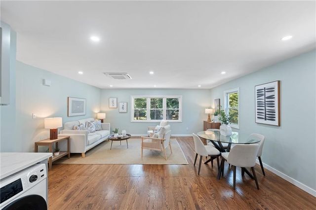 7 Laneway Court B, Narragansett, RI 02882