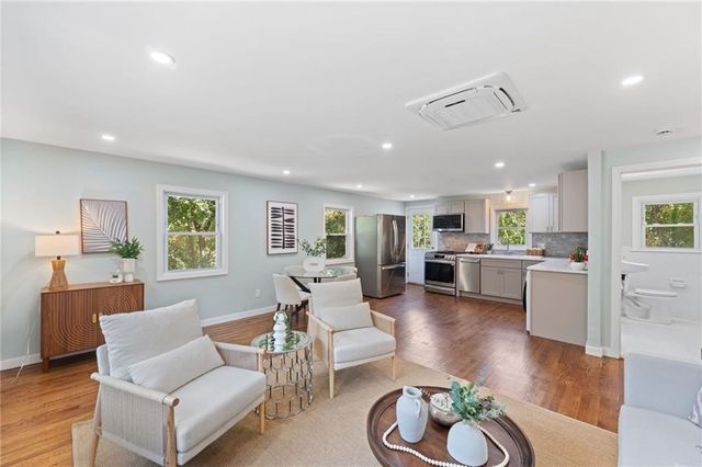 7 Laneway Court B, Narragansett, RI 02882