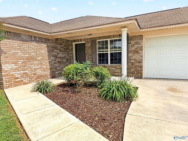 327 Shady Lane, Hazel Green, AL 35750