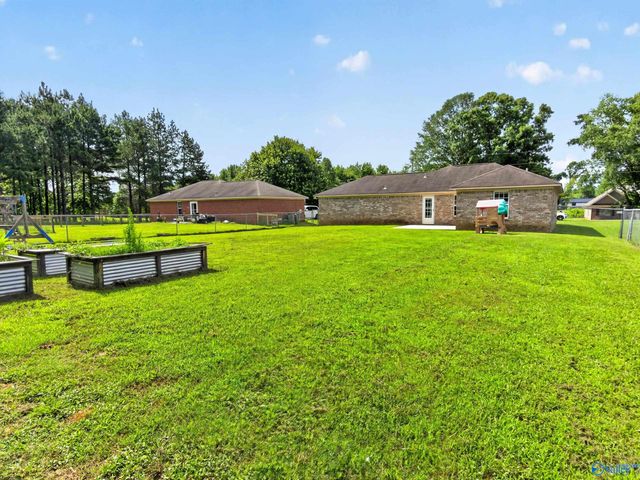 327 Shady Lane, Hazel Green, AL 35750