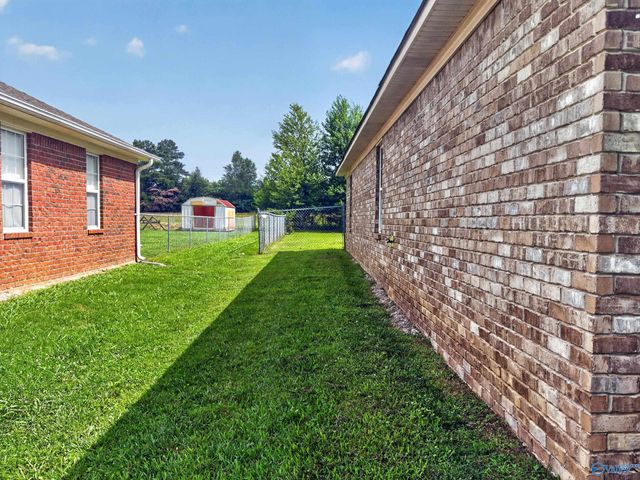 327 Shady Lane, Hazel Green, AL 35750