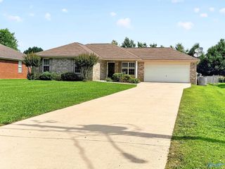 327 Shady Lane, Hazel Green, AL 35750