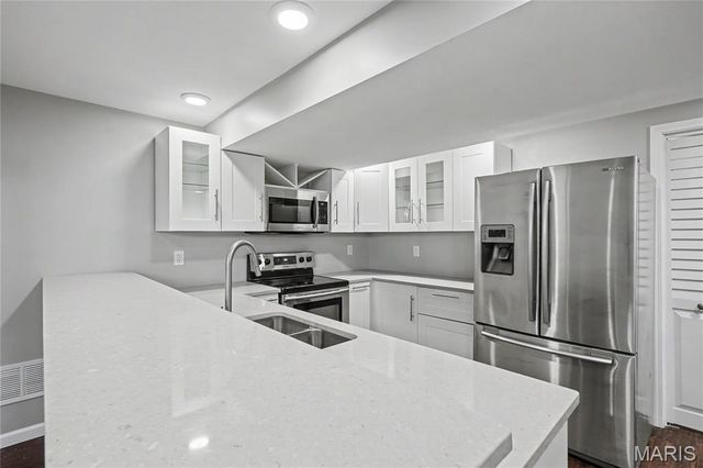 3159 Wheeling Drive, St Charles, MO 63301