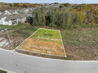 9188 N Chestnut Avenue, Kansas City, MO 64156