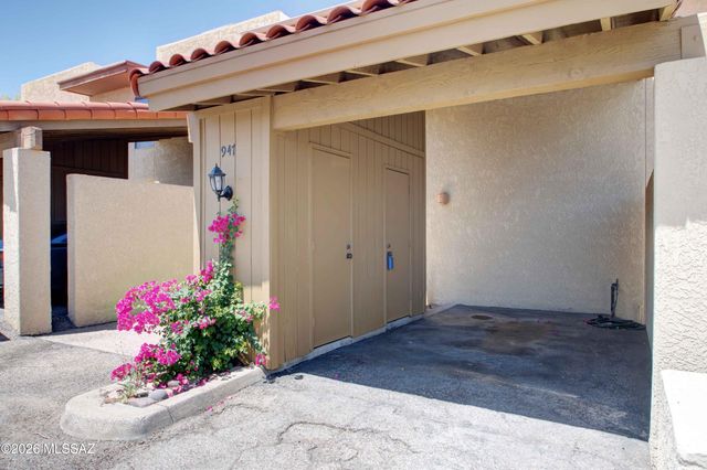 947 N Camino Seco, Tucson, AZ 85710
